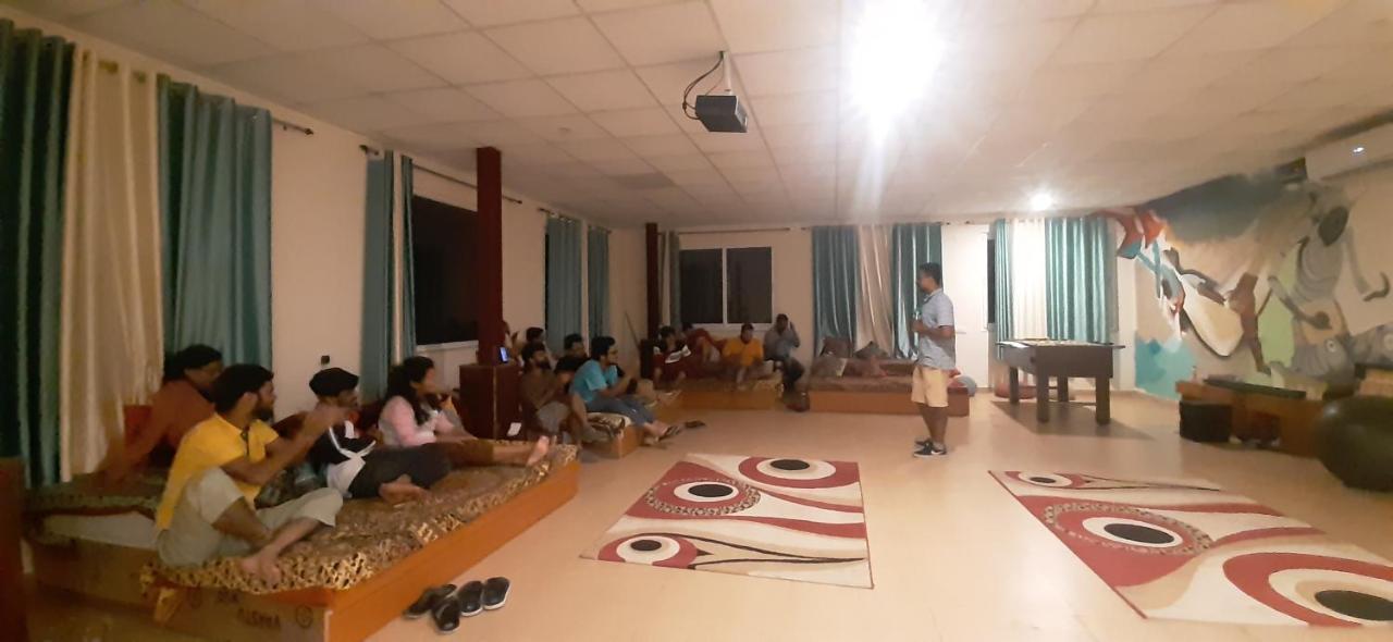 Karwaan Hostel Rishikesh Bagian luar foto