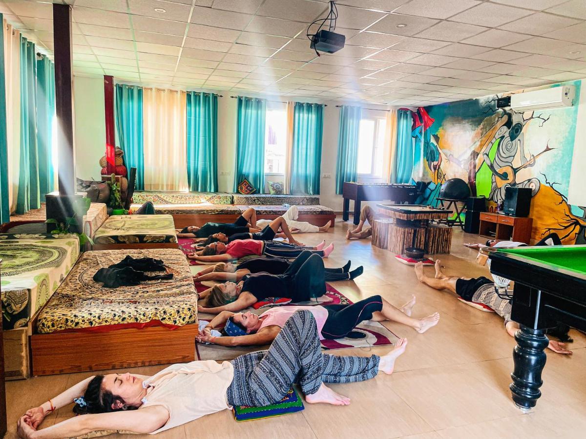 Karwaan Hostel Rishikesh Bagian luar foto