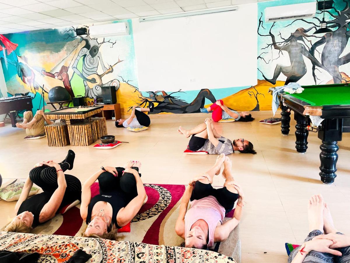 Karwaan Hostel Rishikesh Bagian luar foto